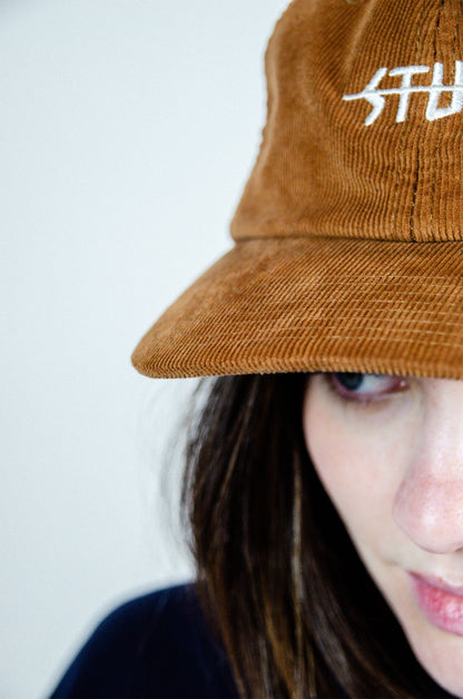 Velvet cap | Camel + Sand