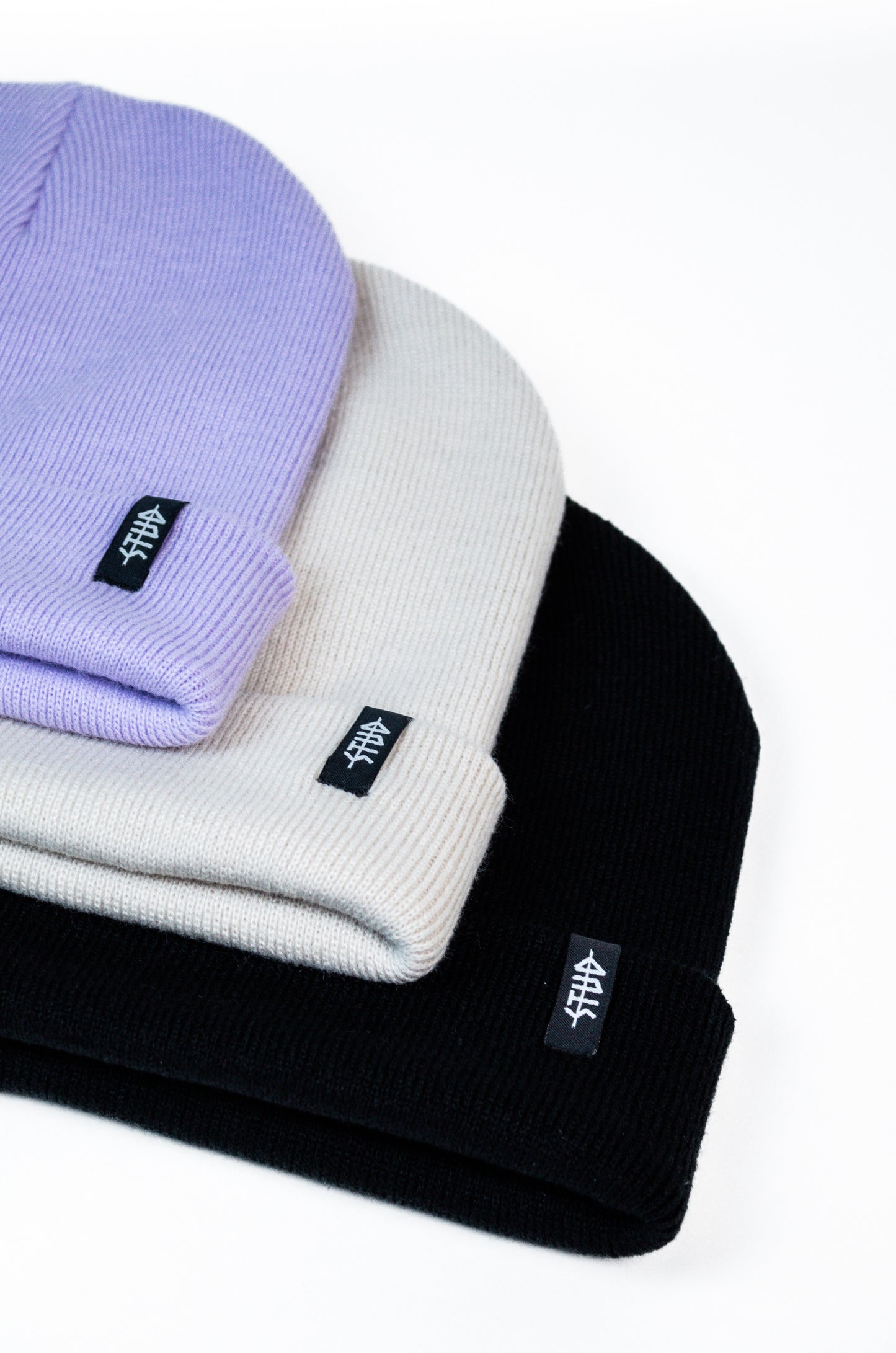 Essential Beanie | Black